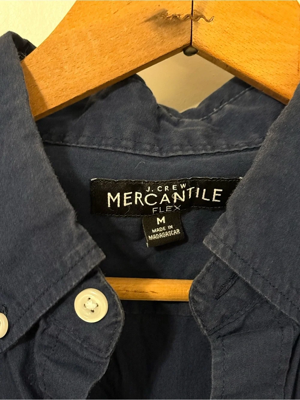 J. Crew Men’s Short-Sleeve Button-Down Shirt in Navy